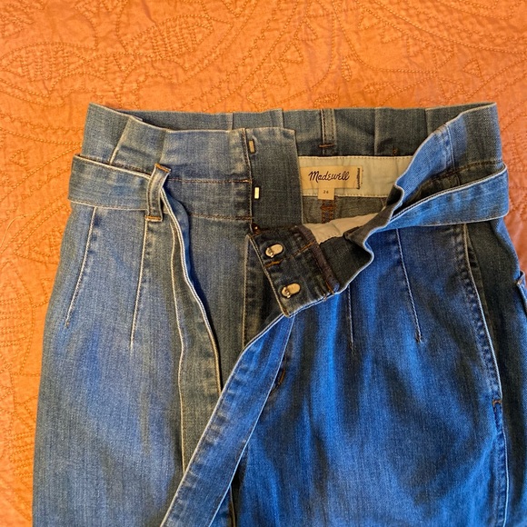 Pleated Madewell wide-leg belted jeans - Picture 2 of 5